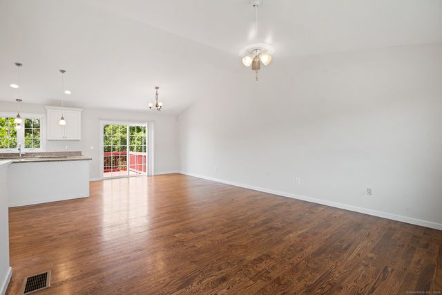 44 Shadybrook Lane, Waterbury, CT 06706