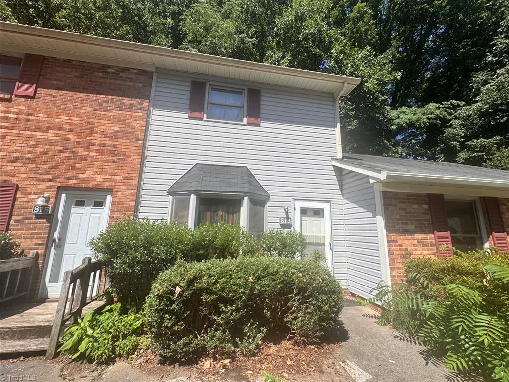 813 Brickwood Court, Winston-salem, NC 27127