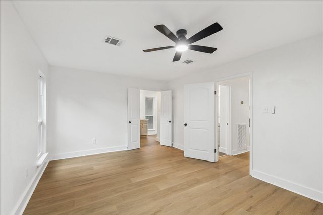 85 Yewleaf Drive, Spring, TX 77381