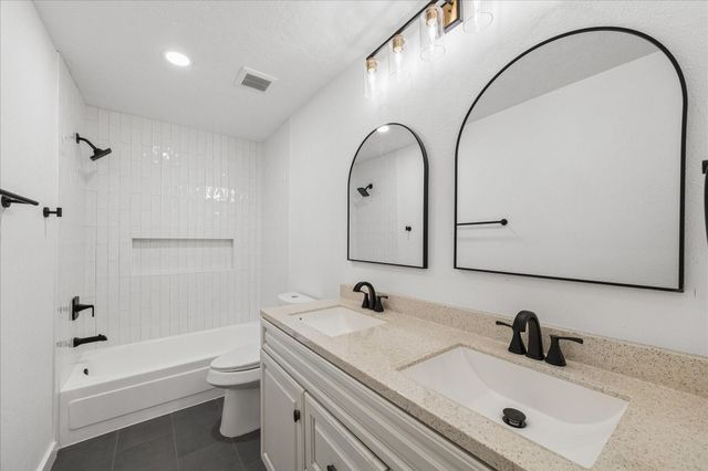 85 Yewleaf Drive, Spring, TX 77381