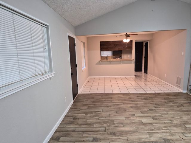 638 Cherry Valley Drive, Huffman, TX 77336