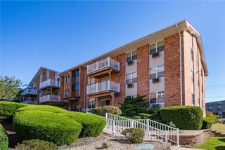 43 Bullocks Point Avenue 4C, East Providence, RI 02915