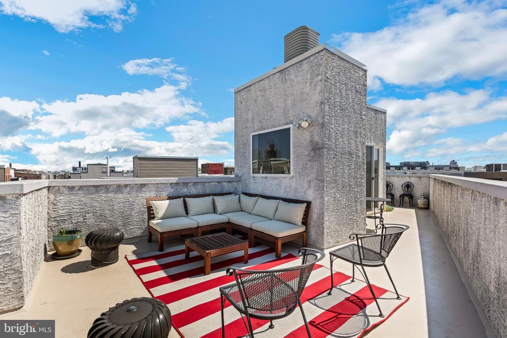 2015 MARTHA ST, PHILADELPHIA, PA 19125 — photo 2