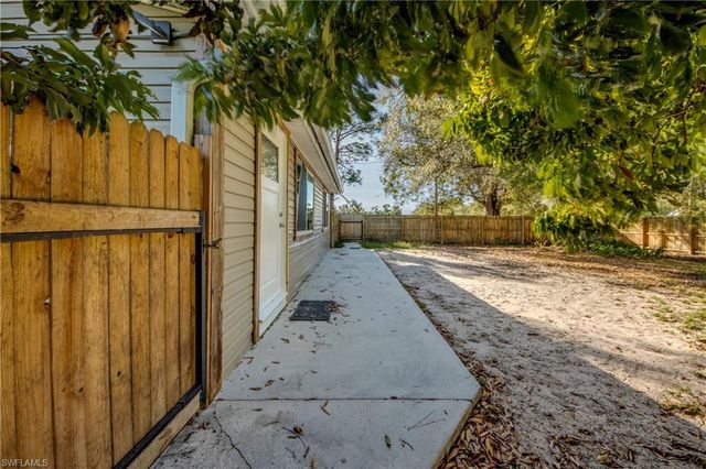 19330 Meredith RD, North Fort Myers, FL 33917