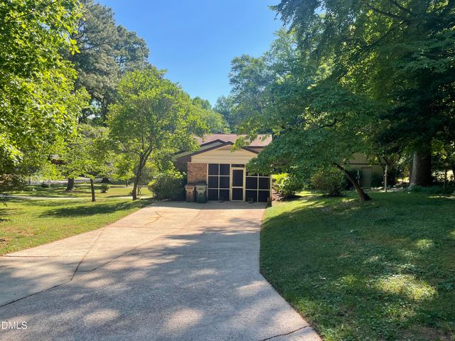 400 Briarcliff Lane, Cary, NC 27511