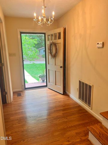 400 Briarcliff Lane, Cary, NC 27511
