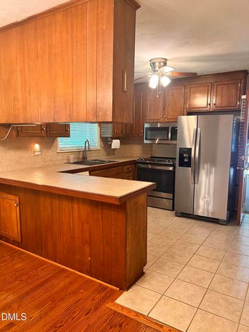 400 Briarcliff Lane, Cary, NC 27511