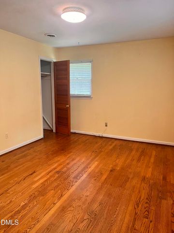 400 Briarcliff Lane, Cary, NC 27511