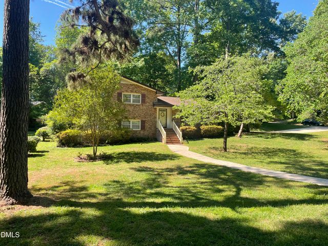 400 Briarcliff Lane, Cary, NC 27511