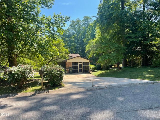 400 Briarcliff Lane, Cary, NC 27511