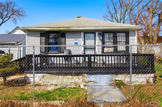 15400 Cruse Street, Detroit, MI 48227