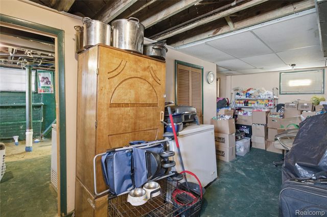 15400 Cruse Street, Detroit, MI 48227