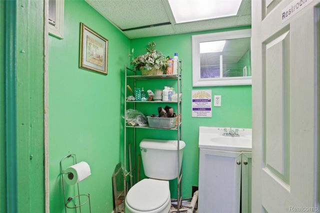 15400 Cruse Street, Detroit, MI 48227