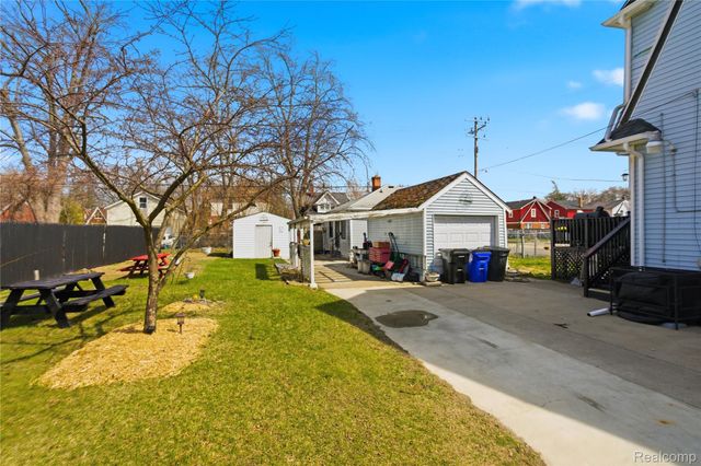 15400 Cruse Street, Detroit, MI 48227