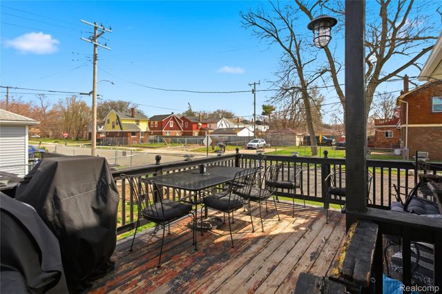 15400 Cruse Street, Detroit, MI 48227