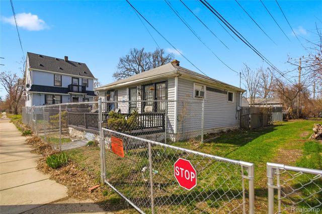 15400 Cruse Street, Detroit, MI 48227