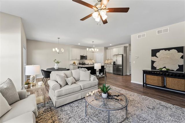 7368 Kindlewood Drive, Edwardsville, IL 62025