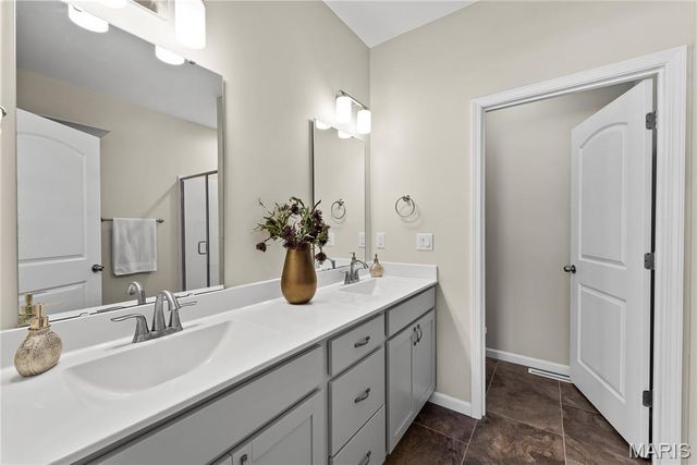 7368 Kindlewood Drive, Edwardsville, IL 62025