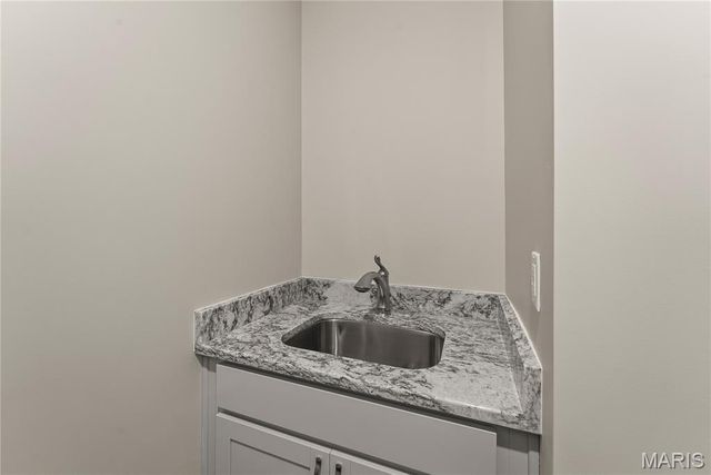 7368 Kindlewood Drive, Edwardsville, IL 62025