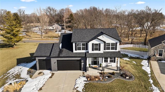 7368 Kindlewood Drive, Edwardsville, IL 62025