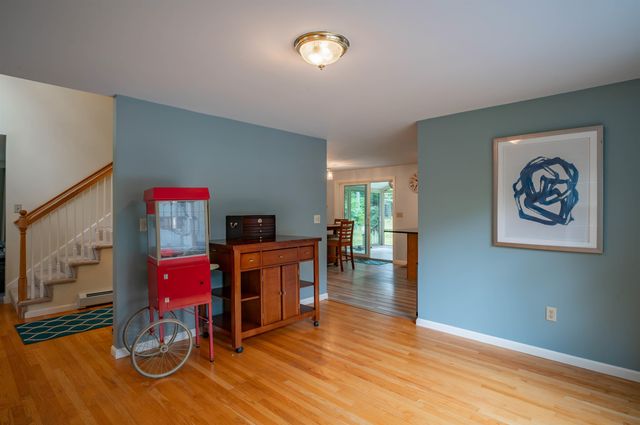 5 Blake Road, Raymond, NH 03077