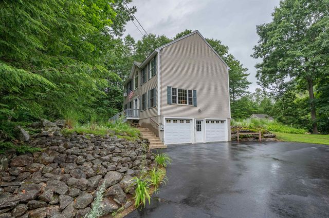 5 Blake Road, Raymond, NH 03077