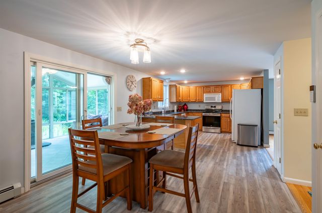 5 Blake Road, Raymond, NH 03077