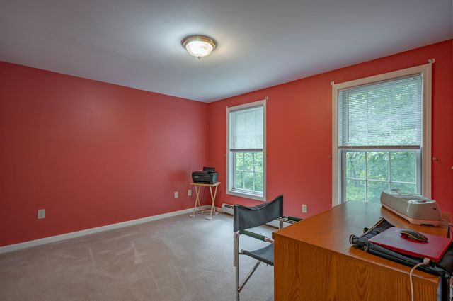 5 Blake Road, Raymond, NH 03077