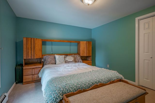 5 Blake Road, Raymond, NH 03077