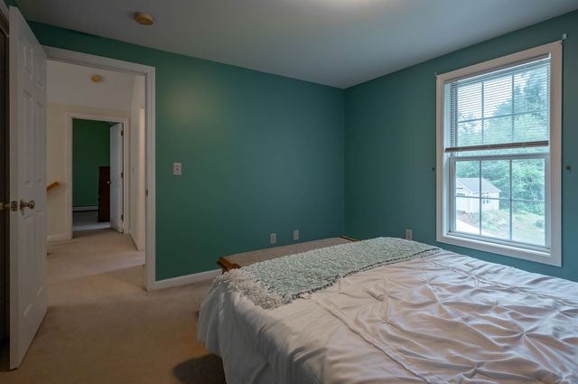 5 Blake Road, Raymond, NH 03077