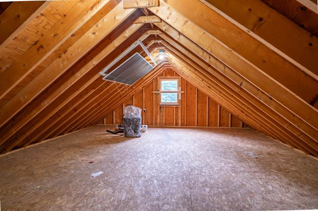 5 Blake Road, Raymond, NH 03077