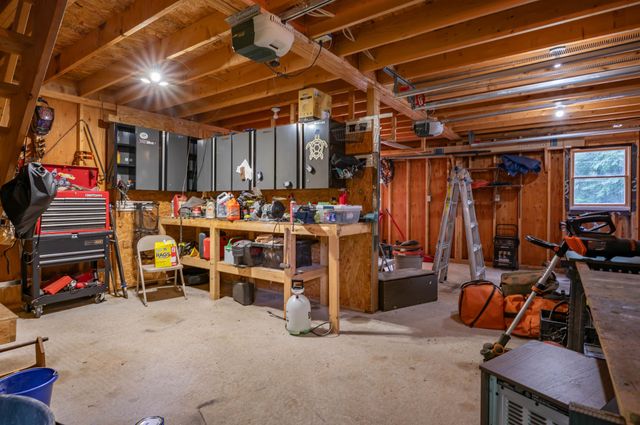 5 Blake Road, Raymond, NH 03077