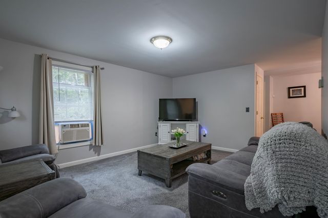 5 Blake Road, Raymond, NH 03077
