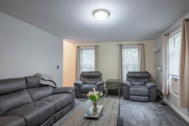 5 Blake Road, Raymond, NH 03077
