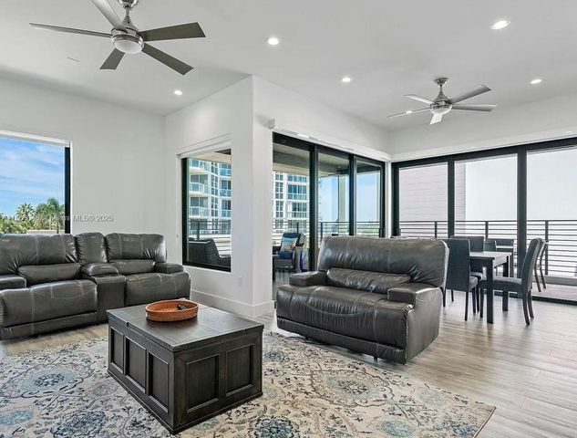 332 Balboa St 0, Hollywood, FL 33019