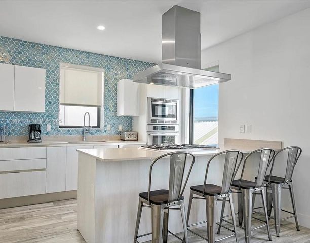 332 Balboa St 0, Hollywood, FL 33019