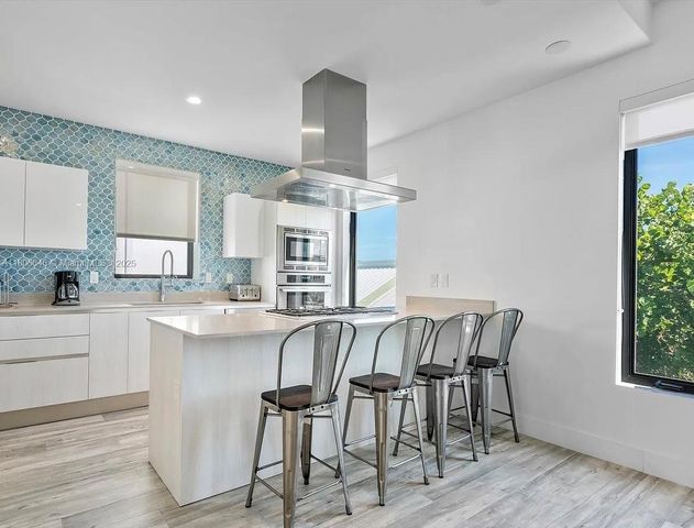 332 Balboa St 0, Hollywood, FL 33019