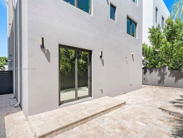 332 Balboa St 0, Hollywood, FL 33019