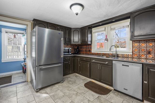 22 Annette Ave, Falmouth, MA 02536