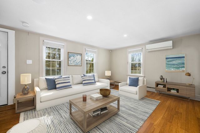 22 Annette Ave, Falmouth, MA 02536