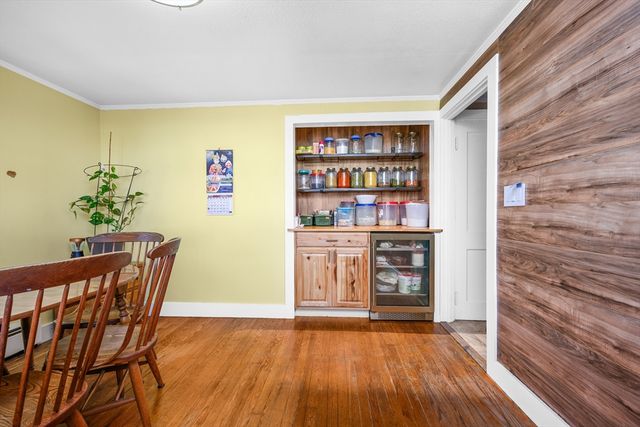 22 Annette Ave, Falmouth, MA 02536