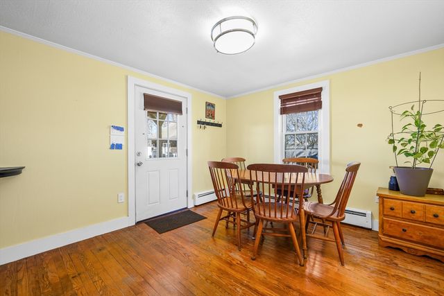 22 Annette Ave, Falmouth, MA 02536