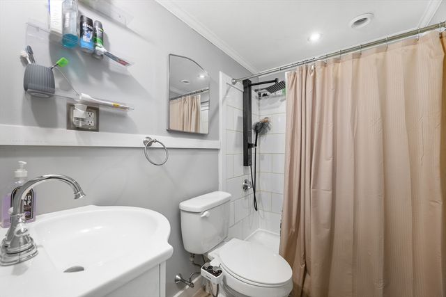 22 Annette Ave, Falmouth, MA 02536