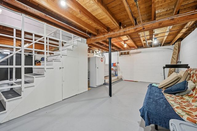 22 Annette Ave, Falmouth, MA 02536