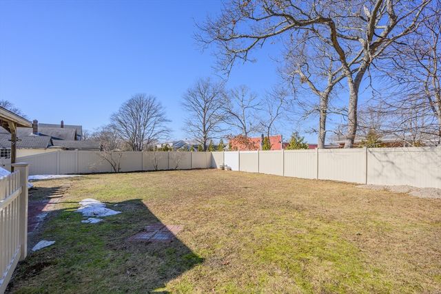 22 Annette Ave, Falmouth, MA 02536