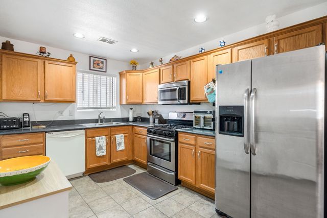 9123 Blue Meadow Trail SW, Albuquerque, NM 87121