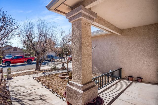 9123 Blue Meadow Trail SW, Albuquerque, NM 87121