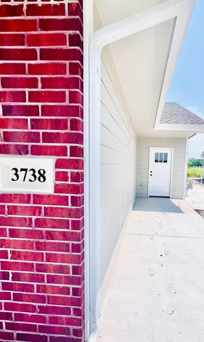 3738 S Bluelake Street, Wichita, KS 67215