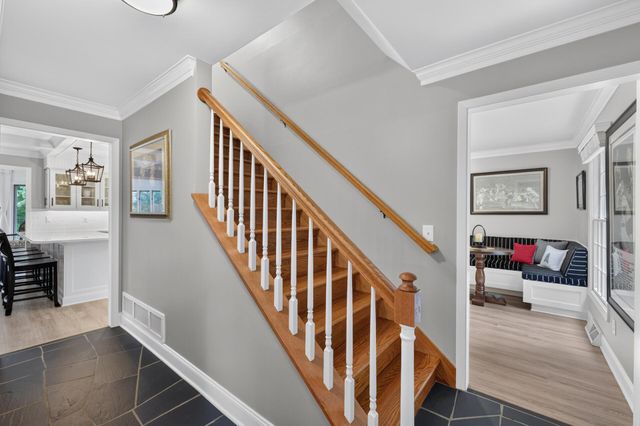 7829 Somerset Circle, Woodbury, MN 55125