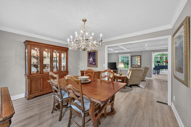7829 Somerset Circle, Woodbury, MN 55125